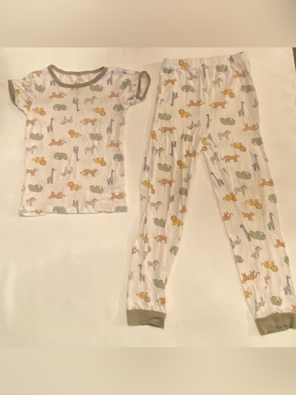 Milkberry, Safari Animal Pajama Set - Size 4T EUC